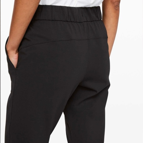 Lululemon On the Fly 7/8 Pant – Black – Size 2 - Picture 4 of 10